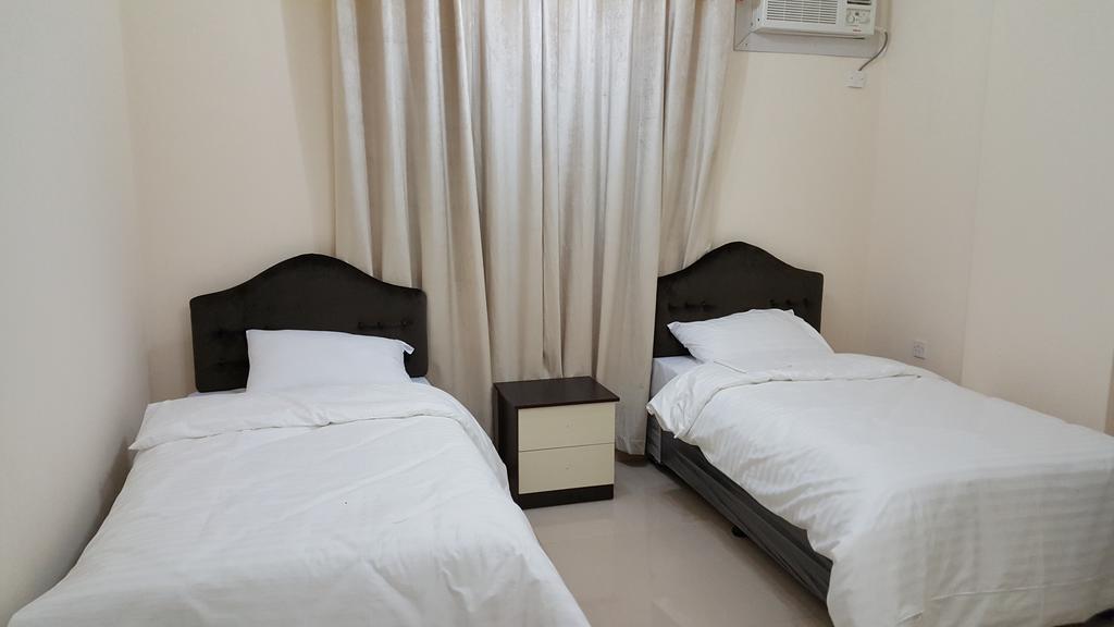 Golden Seasons Furnished Apartment Σαλάλα Εξωτερικό φωτογραφία